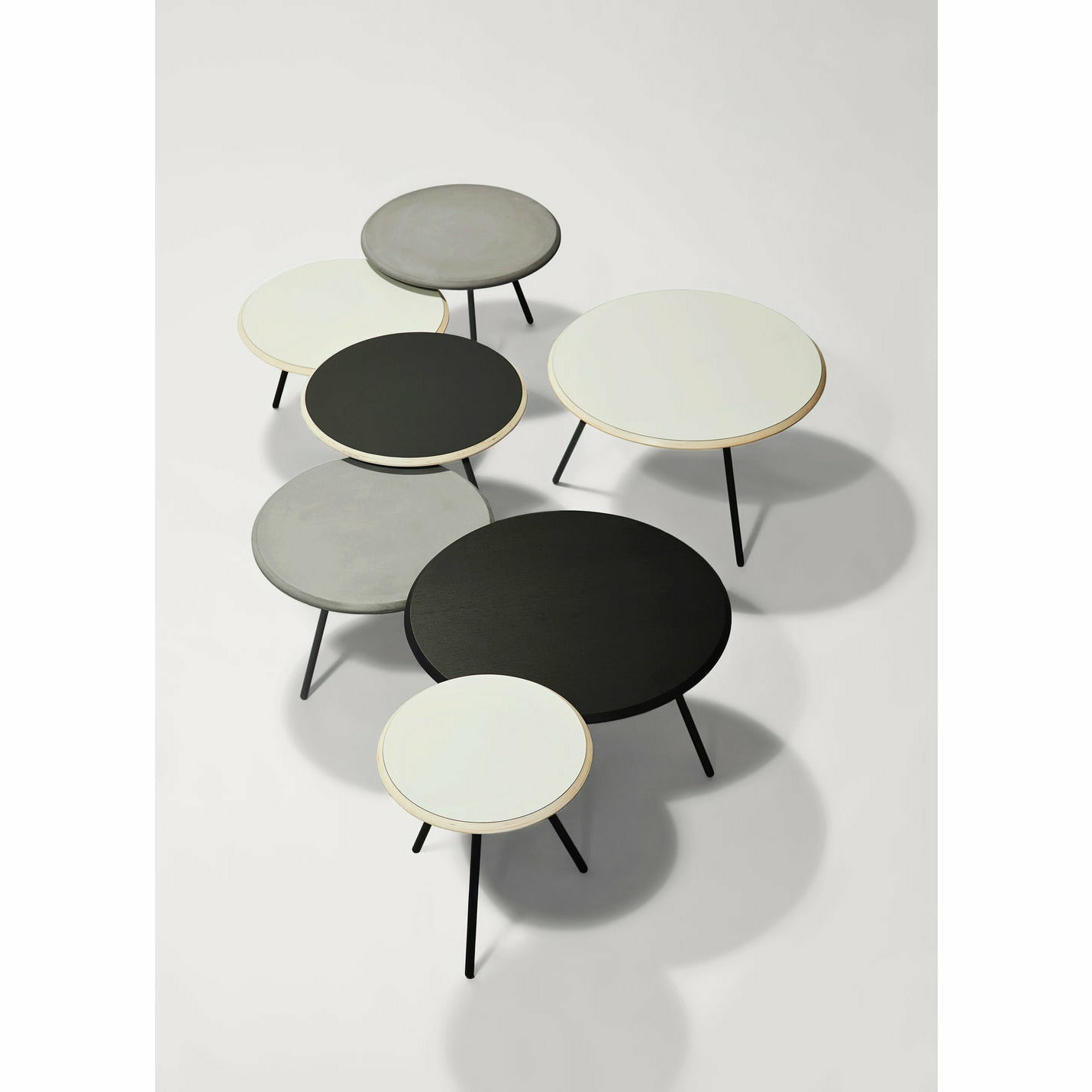 WOUD - Soround side table - Concrete (Ø45xH49) - WOUD - DesignGaragen.dk