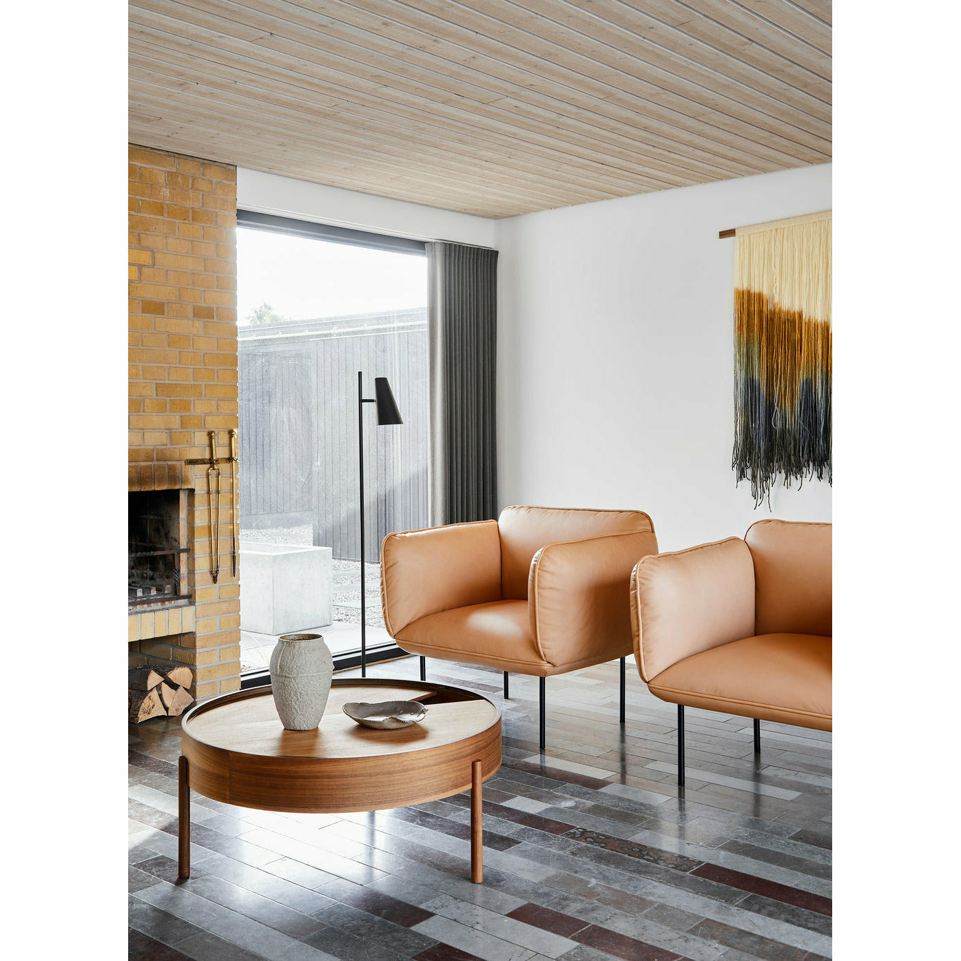 WOUD - Arc coffee table (89 cm) - Walnut - WOUD - DesignGaragen.dk