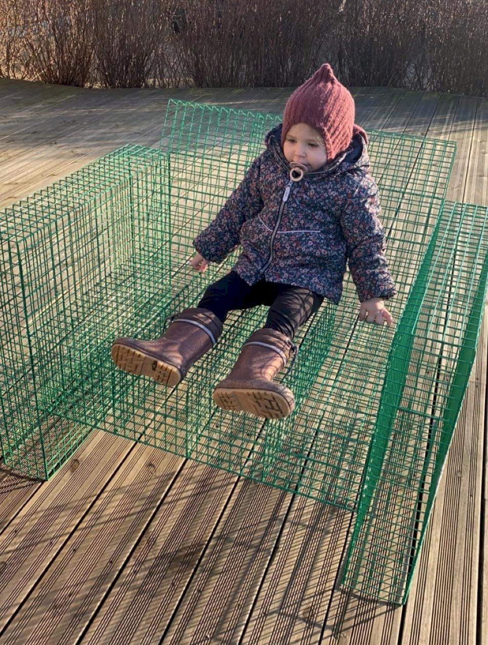 Kalager Design Wire Loungechair, Signalgrün