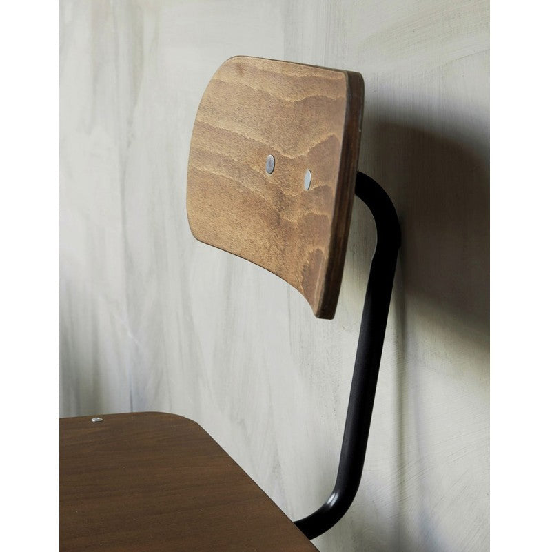 Hausarzt - brauner Stuhl in Holz und Metall