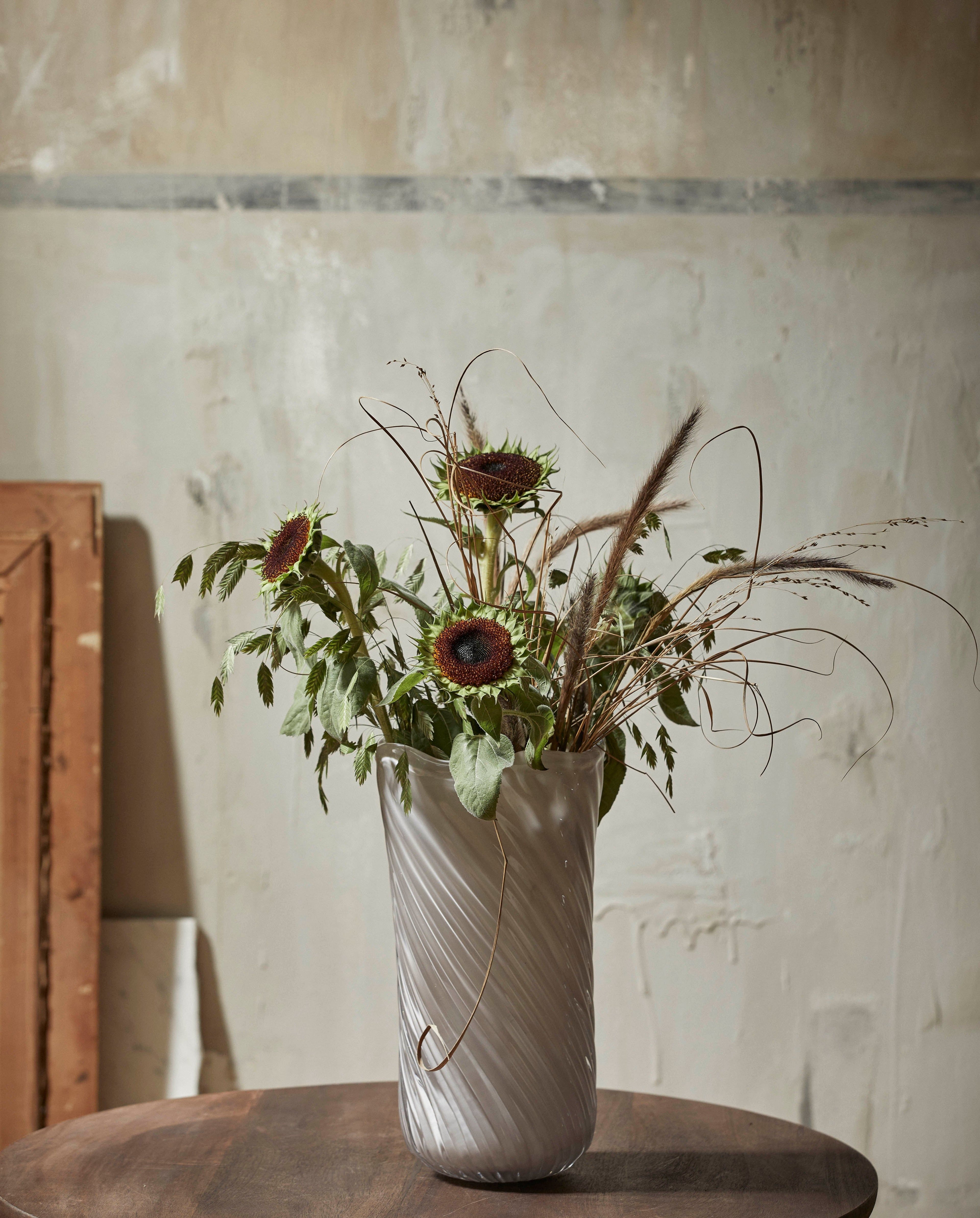 Helle Vase, Glas - rohes Weiß