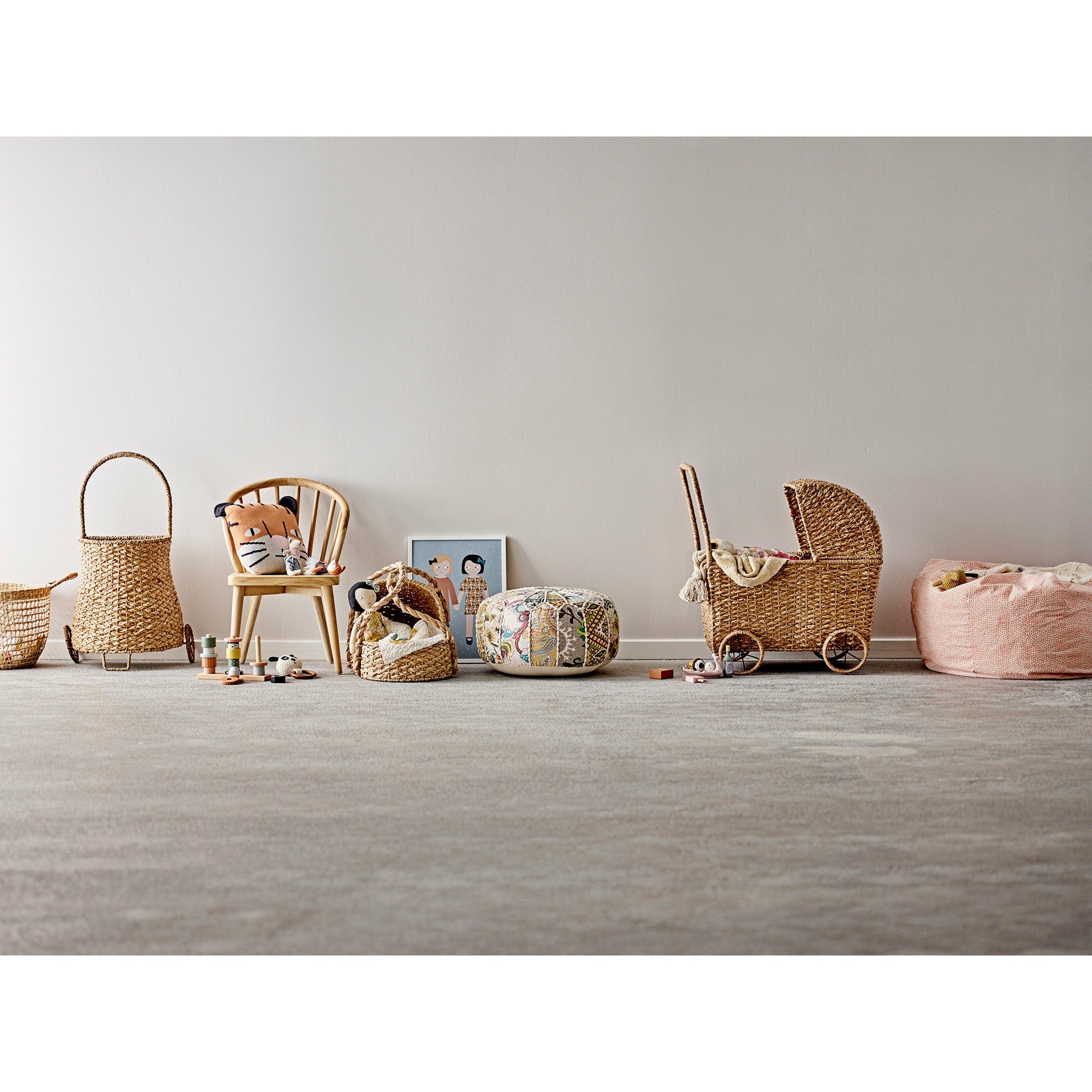 Susan Legetøjs Dukkevogn, Natur, Bankuan Grass - L53xH64xW36 cm - BLOOMINGVILLE MINI - DesignGaragen.dk