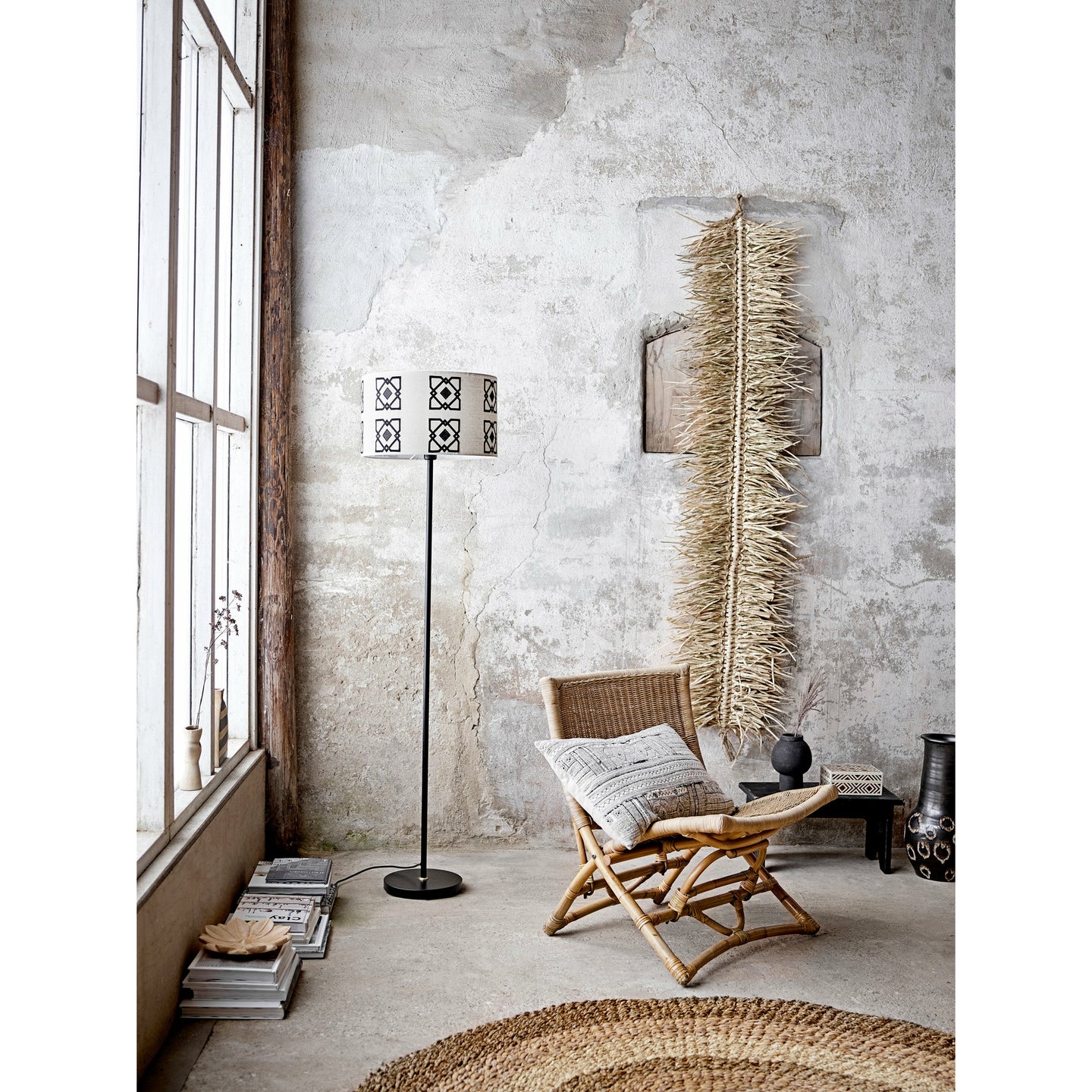 Selita Gulv Lampe, Sort, Metal - D42xH160 cm - BLOOMINGVILLE - DesignGaragen.dk